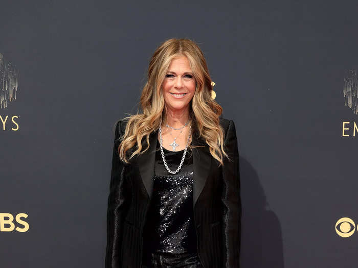 Rita Wilson looked like a total rocker in this all-black look.