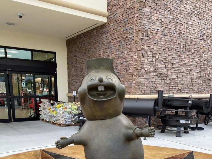 There are two locations in the Sunshine State, though Buc-ee