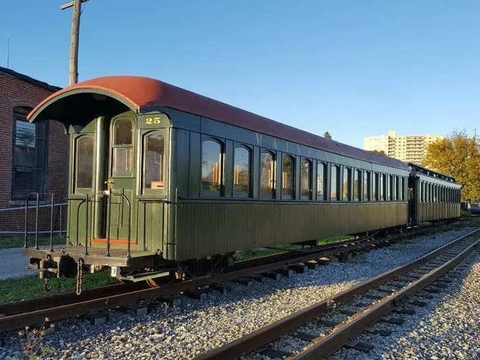 MAINE: Maine Narrow Gauge Railroad