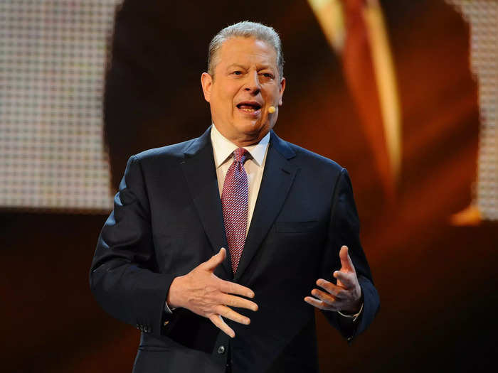 2007: Intergovernmental Panel on Climate Change (IPCC) and Albert Arnold (Al) Gore Jr.