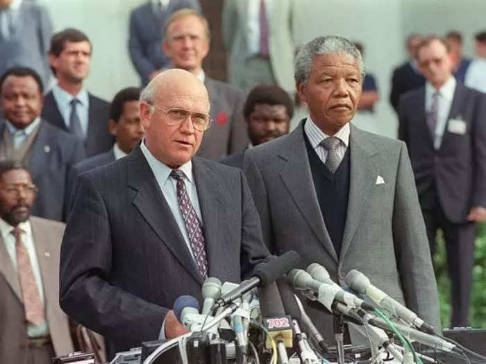 1993: Nelson Mandela and Frederik Willem de Klerk