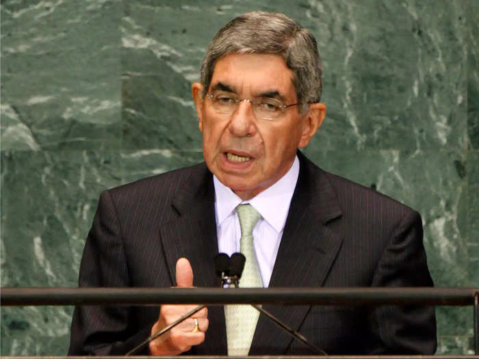 1987: Oscar Arias Sánchez