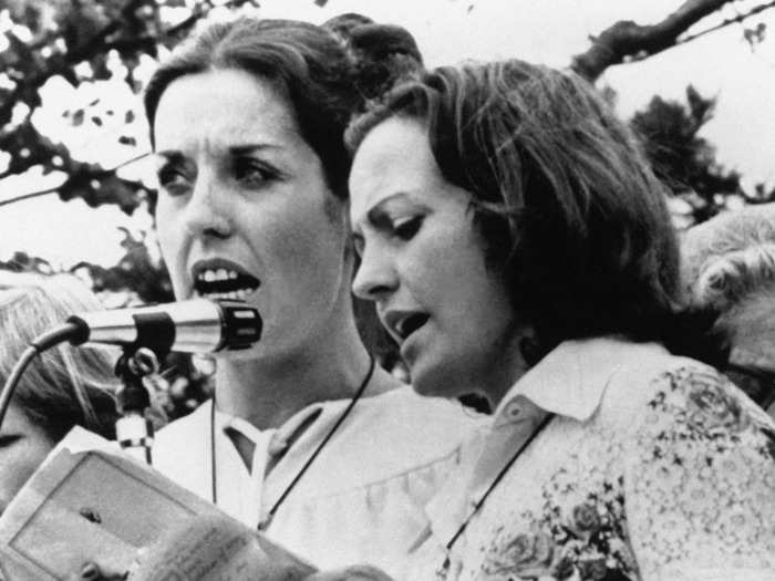 1976: Betty Williams and Mairead Corrigan