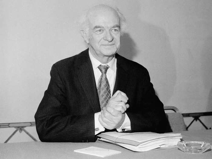 1962: Linus Carl Pauling