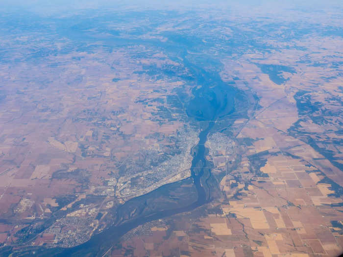 I knew I was home free once we crossed the mighty Mississippi River, and that there would be no more than around two and a half hours until touchdown in Newark.