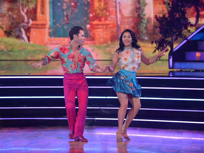 Suni Lee and pro Sasha Farber