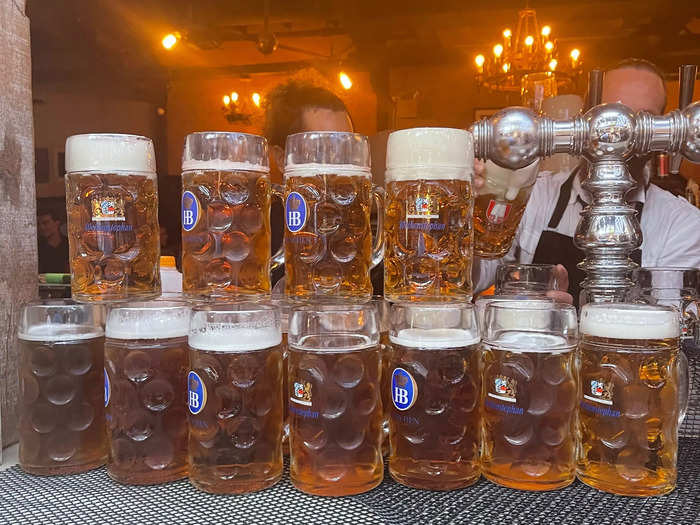 But I soon learned what the German pastime, also called masskrugstemmen, really entails: Gripping a 5-pound, 34-ounce stein of beer with an outstretched arm for as long as possible without leaning back, bending your arm, or spilling.