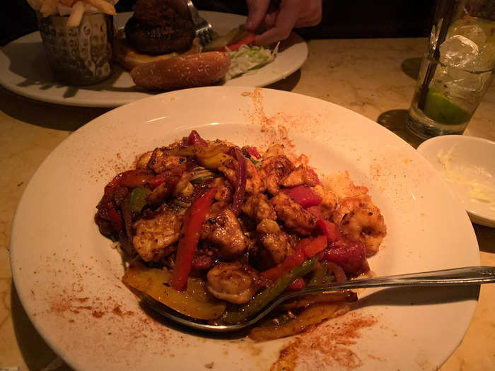 I ordered the Cajun jambalaya pasta, which contained chicken, shrimp, and vegetables over linguine.