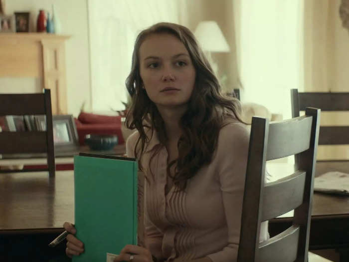 Allyson (Andi Matichak), like her grandmother when she was a teenager, enjoys wearing long-sleeved sweaters.