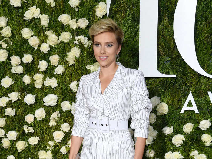 Johansson combined menswear and glam with this belted pinstripe ensemble at the 2017 Tony Awards.