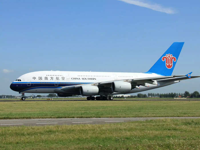 One airline that never gave up on the A380, even during the worst of the pandemic, is China Southern Airlines. From Guangzhou, China, the A380 flew to global destinations such as Los Angeles, Sydney, Tokyo, Paris, London, and Amsterdam, Netherlands.