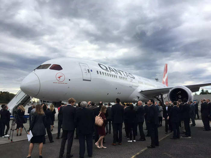 Qantas just announced the resumption of US and London flights from Sydney following the reopening of New South Wales to vaccinated tourists but has tapped the Boeing 787 Dreamliner to perform the first flights.