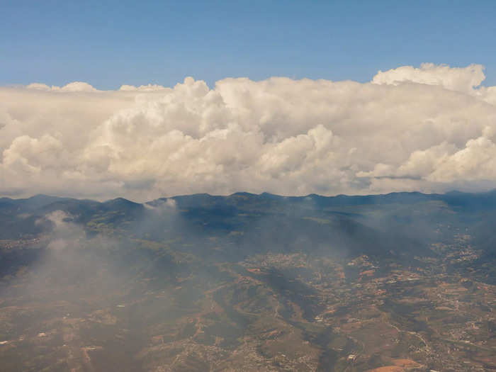 The descent into Mexico City was perhaps one of the most enjoyable of my flying career. This was my first time landing in Mexico City and I couldn