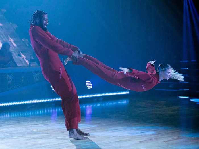 SAFE: Iman Shumpert went from the bottom of the scoreboard last week to a perfect 40 out of 40 on Monday with his contemporary routine to "I Got 5 On It (Tethered Mix)" from "Us" with partner Daniella Karagach.