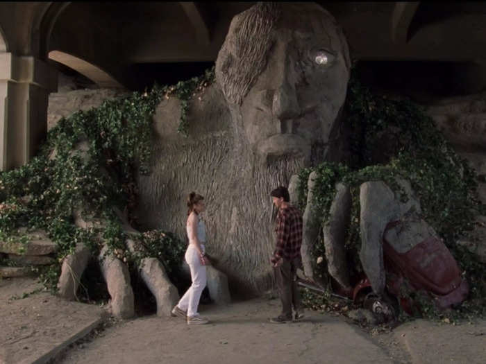 Cameron and Bianca hang out at this strange statue under a bridge during one scene. It