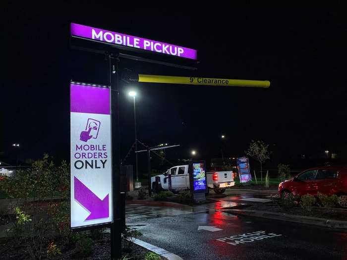 The most distinctive feature of the new Mobile Go format is the double drive-thru, with one traditional line, and one line dedicated just to mobile orders.