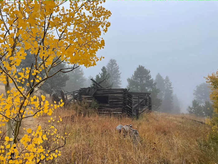 So I decided to trek back to my car. This time, I took a slightly different route that led to one final homestead on my hike.