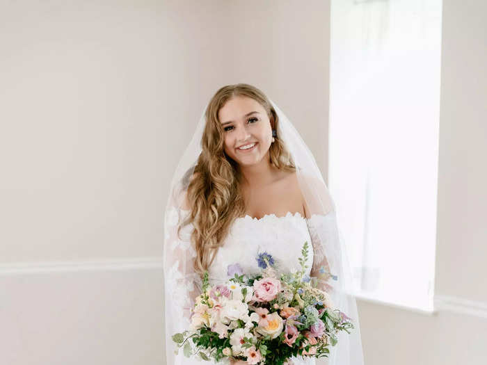 Amy even shopped for her wedding dress by herself.