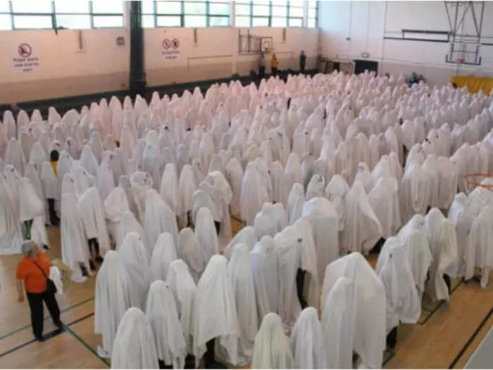 The largest gathering of people dressed as ghosts included 560 participants.
