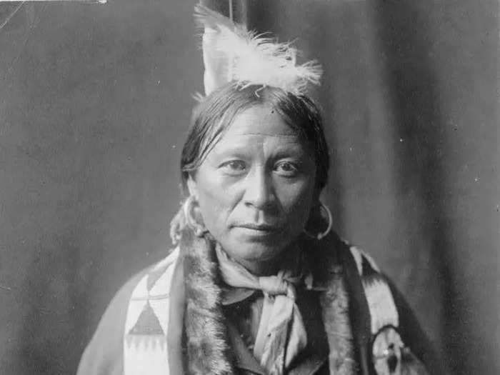 But Curtis has been criticized for presenting a romanticized version of Native American life, choosing to omit the modern clothing most Native people wore at the time.