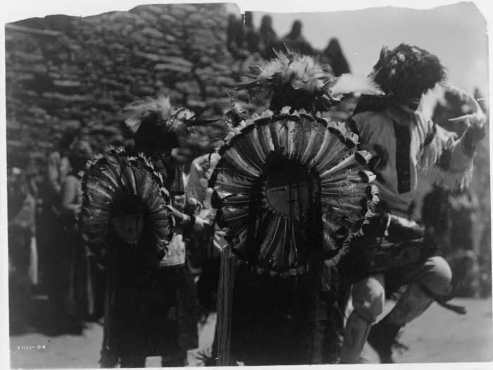 With the permission of tribal elders, Curtis also staged reenactments of ceremonies and battles for him to photograph.