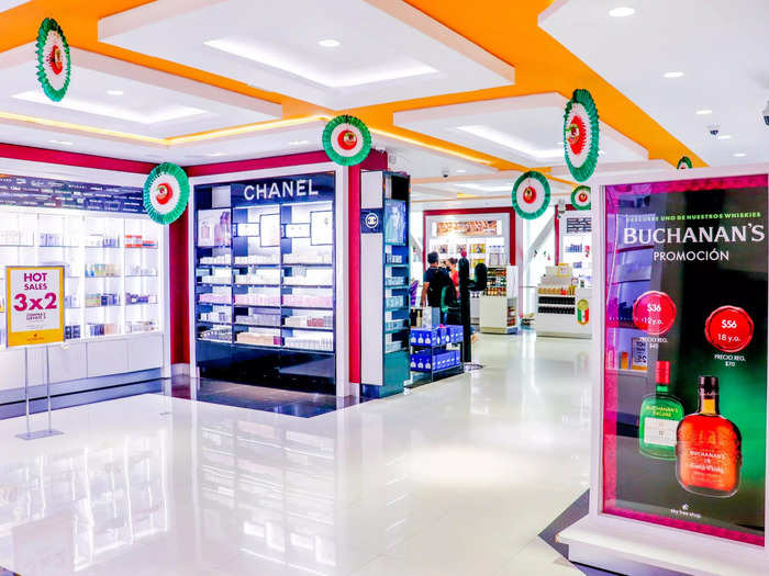 The last stop in Mexico is a small duty-free store with the normal selection of perfumes, alcoholic beverages, and candies, among other high-end items.