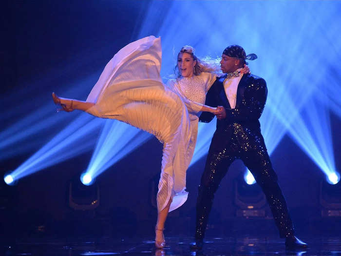 SAFE: Jimmie Allen and Emma Slater scored 38 out of 40 with a Viennese waltz to "Somebody To Love."