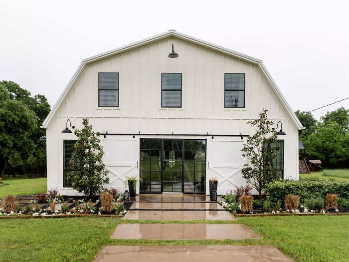 Quite a few homes that were renovated on "Fixer Upper" are now available to rent on Airbnb.