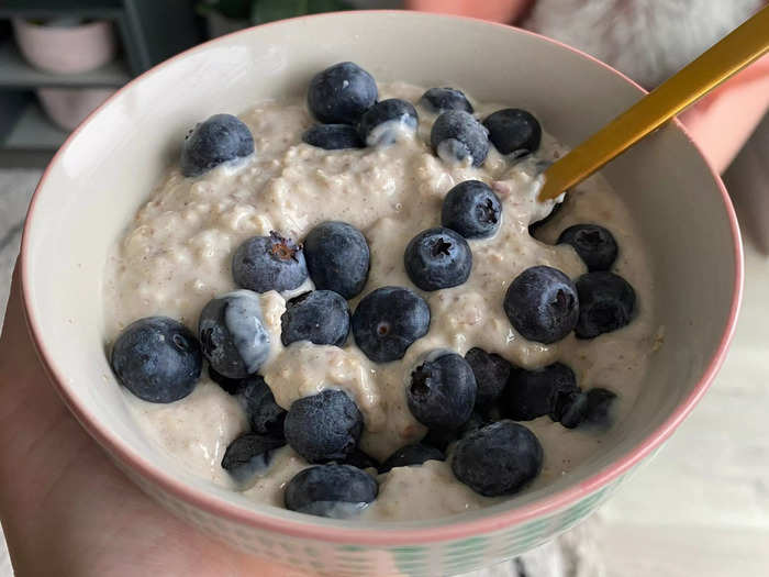 Overnight oats with blueberries (7g)