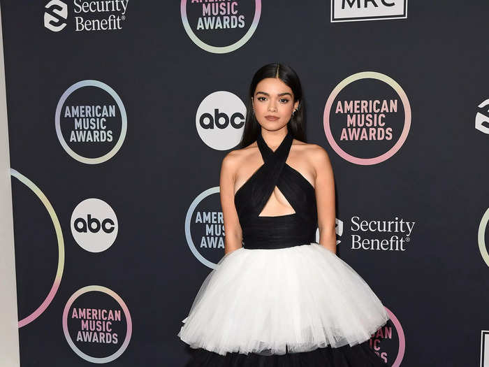 "West Side Story" star Rachel Zegler wowed in a monochromatic Carolina Herrera dress.