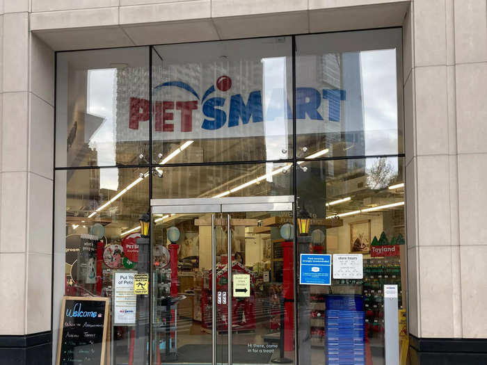 My next stop was PetSmart, located about an eight-minute walk from Petco.