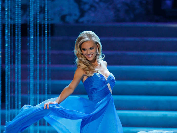 Kristen Dalton of North Carolina won the title in 2009 wearing a flowing blue gown.