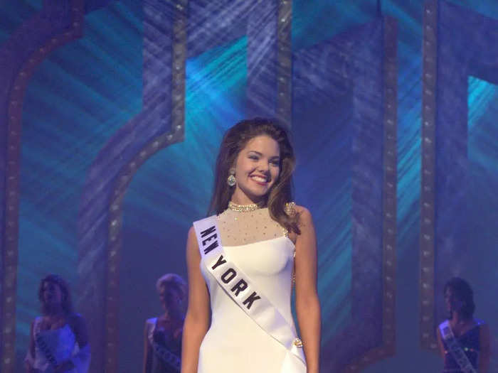 Kimberly Ann Pressler of New York took home the crown in 1999. She wore a subtle yet standout white dress with a sparkly top during the pageant.