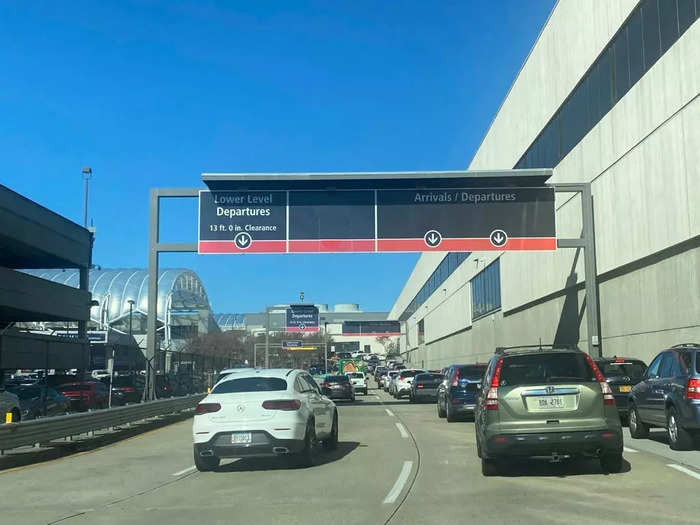 I arrived at Atlanta airport around 2:00 p.m. for a 4:15 p.m. flight. The line for departures was long and I was starting to worry, but after about five minutes I was at the dropoff. Inside, there were more crowds than Monday, but I suspect that was due to the time of day and the airport.