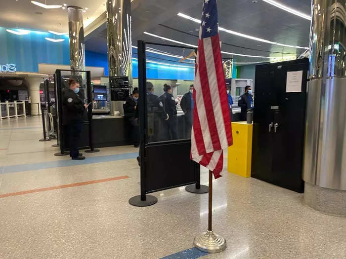 Looking around it was clear that the TSA prepared for crowds. The airport had plenty of checkpoint lanes open, though only one was being used, and there were three different packs of agents just sitting around chatting, apparently without much to do.