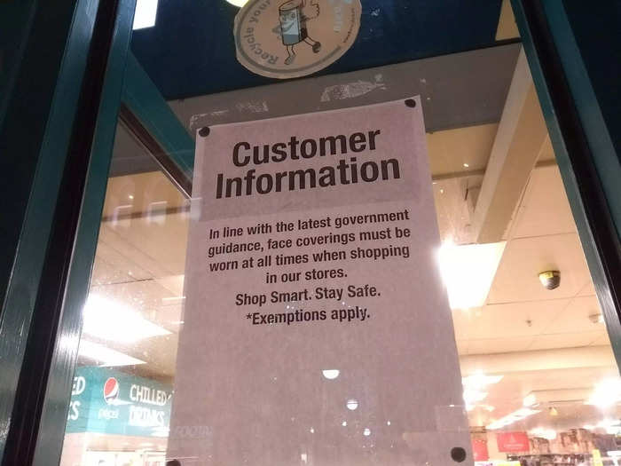 After more than four months without a government-mandated mask requirement, people now have to wear masks in shops and shopping centres, in transport hubs, and on public transport, unless exempt.