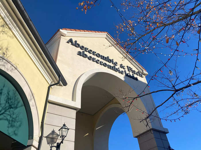 This store location is in a prime spot at the outlets, and it has a giant sign that