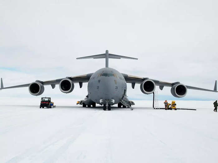 And Royal Australian Air Force C-17As.