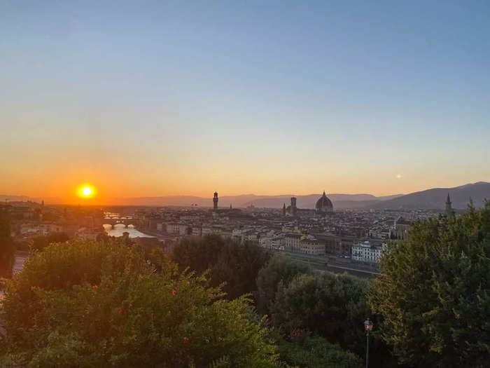 Back in Florence, locals recommended a visit to Piazza Del Michelangelo, but it was extremely crowded.