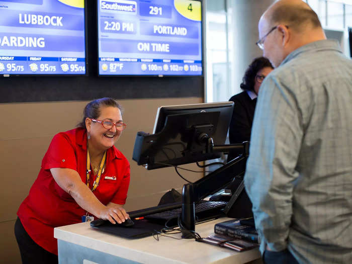 For travelers flying out over the busy holiday season, prepare for delays by checking your flight status, staying close to the customer service desk, having a backup plan, and understanding your credit card benefits, like reimbursements.