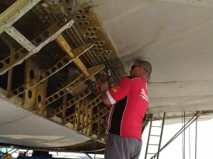 The 747 aircraft is the largest aircraft to be used as an artificial reef and was sunk by Falcon Aircraft Recycling in 2019. The company specially modified the structure of the aircraft, notably the wings, for the project.