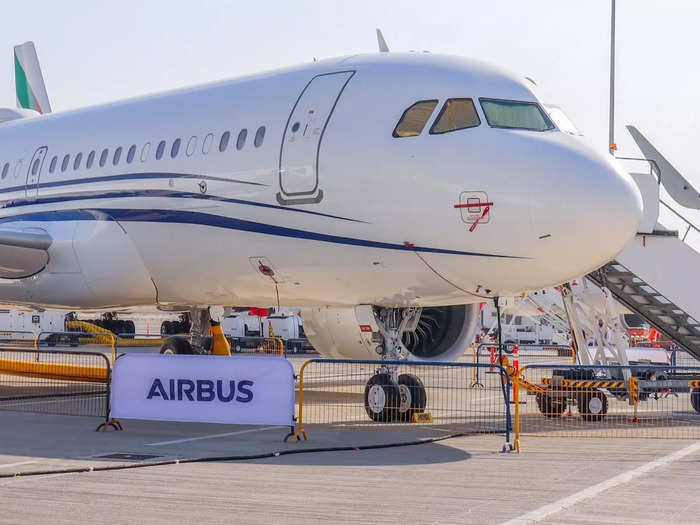 Boeing and Airbus showed off two of their leading business aircraft at Dubai Airshow 2021. Take a look inside the Airbus ACJ320neo and Boeing Business Jet 737.