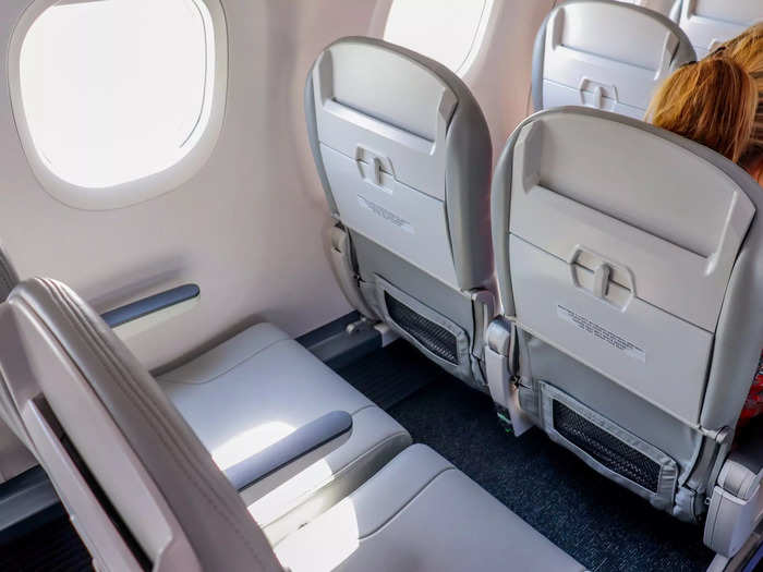 Embraer outlined the different possible configurations from 29 inches at minimum to 34 inches at most. Ultra-low-cost carriers are inclined to prefer seats with less legroom while full-service carriers typically offer seats with at least 30 inches of pitch.