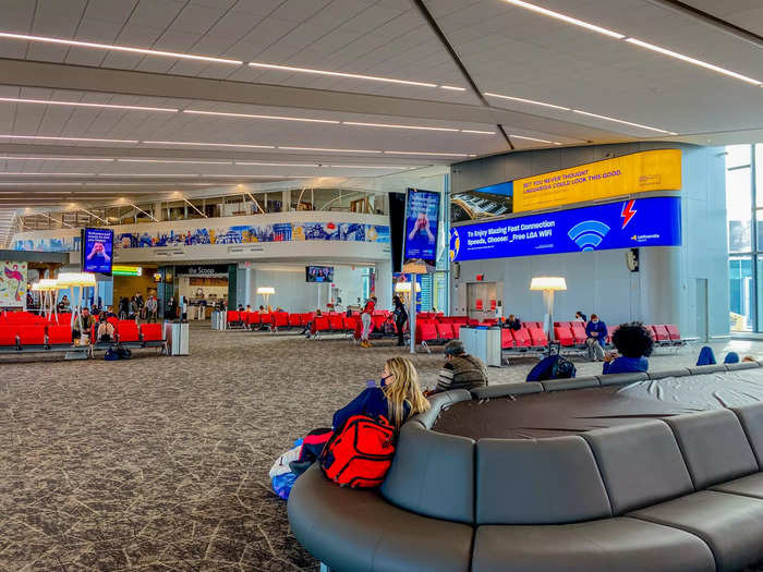 LaGuardia Gateway Partners designed the airport to have the feel of a hotel lounge. And as such, travelers may notice that the sights and sounds of the terminal are not the same as they might expect from other airports.