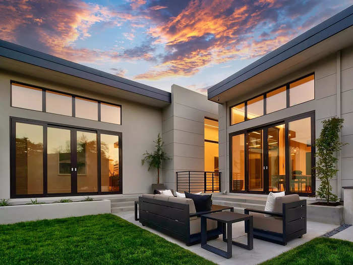 Unlike traditional homes that are built on-site from the ground up, the $9.3 million 993 Los Robles home is a prefabricated house, which means parts of the home were built off-site in a factory.