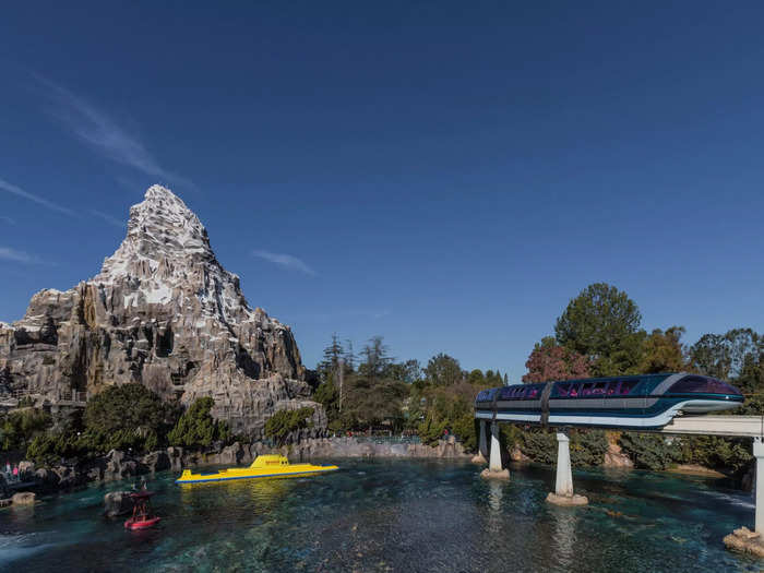 Submarine Voyage was designed to resemble real submarines, an effect that was maintained when it later became Finding Nemo Submarine Voyage.