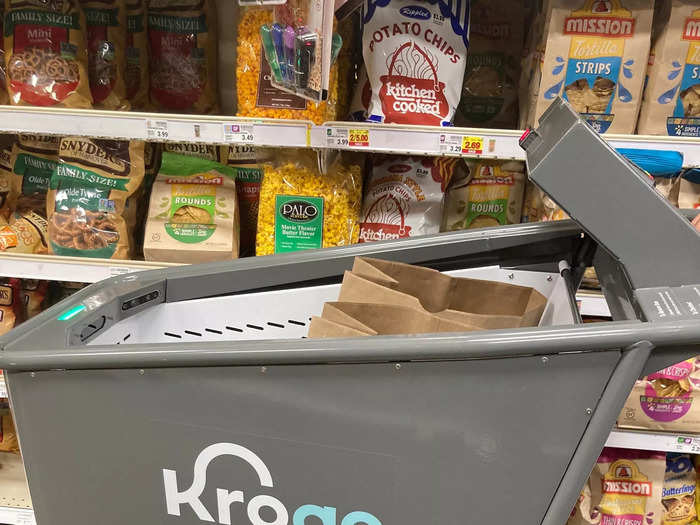 Throughout the shopping expedition, I noticed that a number of other customers were using the Veeve carts. One man in a baseball hat pushing a smart cart even called over to us, asking, "Aren