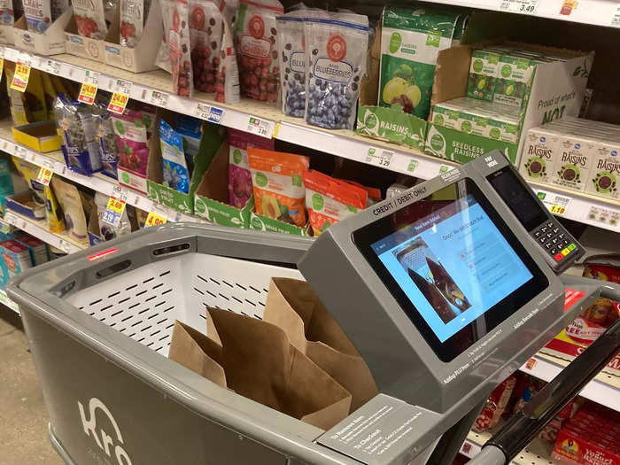 The Veeve cart operates on barcode-scanning and computer-vision technology. The customer picks up different items as they shop, scans them, and places them in the cart.