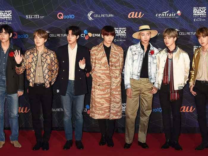 At the 2019 Mnet Asian Music Awards, each member stepped out wearing a distinctive style.