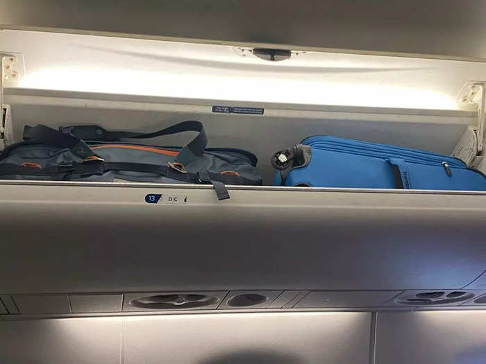 Like JetBlue, I did not have issues fitting my 35L carry-on backpack in Delta